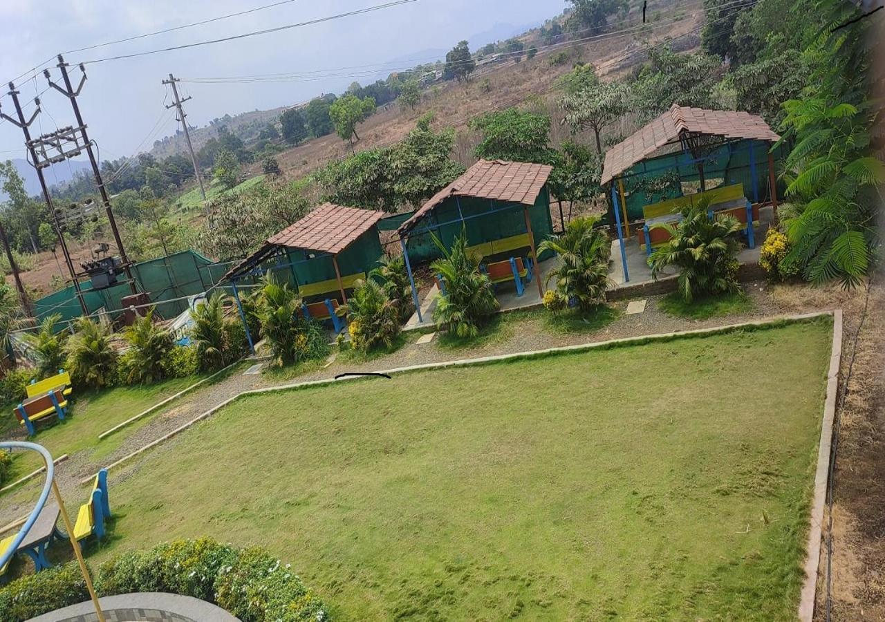 Hotel Metro Palace Resort Karjat Exterior photo