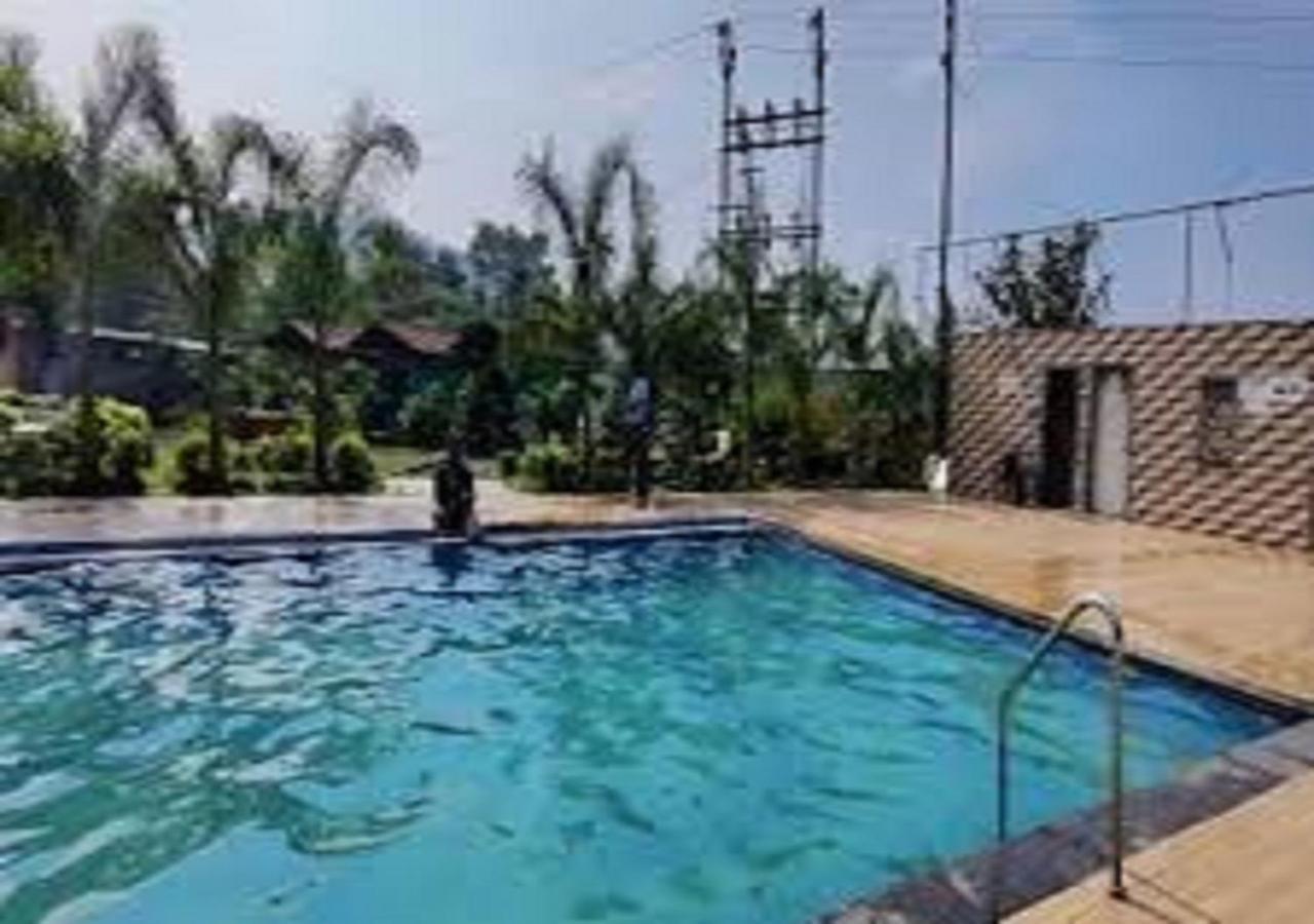 Hotel Metro Palace Resort Karjat Exterior photo